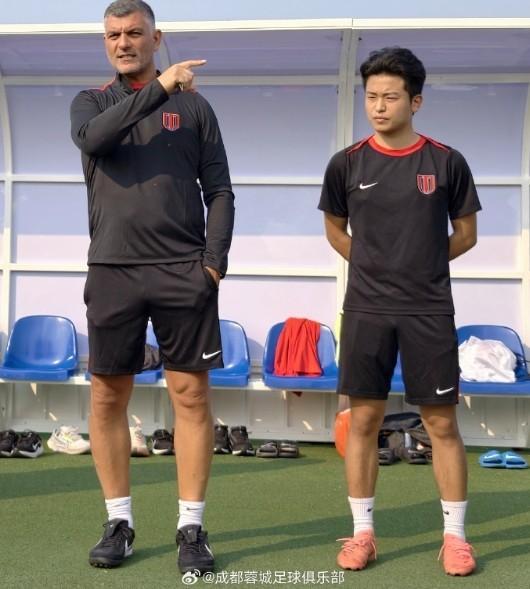世界杯客户端安装说明-成都队已抵达阿布扎比进行冬训，期间预计将开展4-5场训练赛